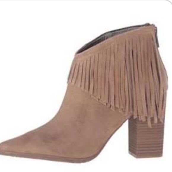 Kenneth Cole Reaction fringe booties. 9 - Picture 1 of 9